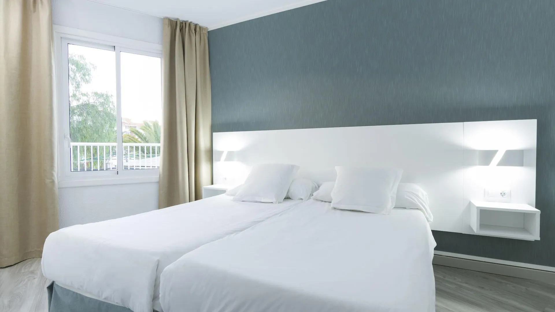Checkin Bungalows Atlantida Los Cristianos